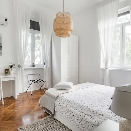 In A Period - Private Parking Appartement *