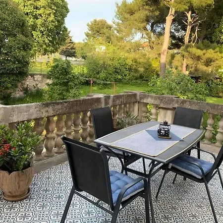 In A Period - Private Parking Appartement Pula