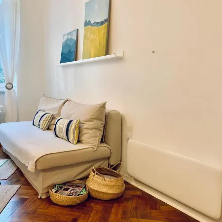 In A Period - Private Parking Appartement *